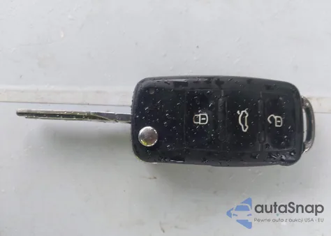 2014 Volkswagen Jetta 2.0L S z USA, uszkodzony, nr VIN 3VW1K7AJ3EM377289